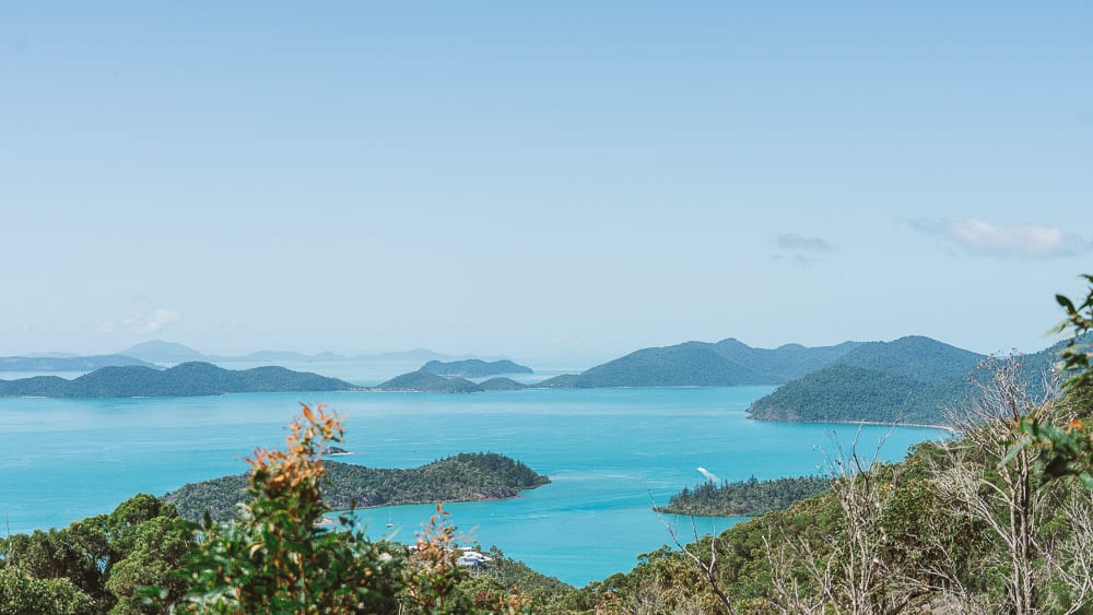 Atlantic Clipper Whitsundays: 3D/2N Sailing Trip Review 2 Islands in the Whitsundays with blue ocean around them